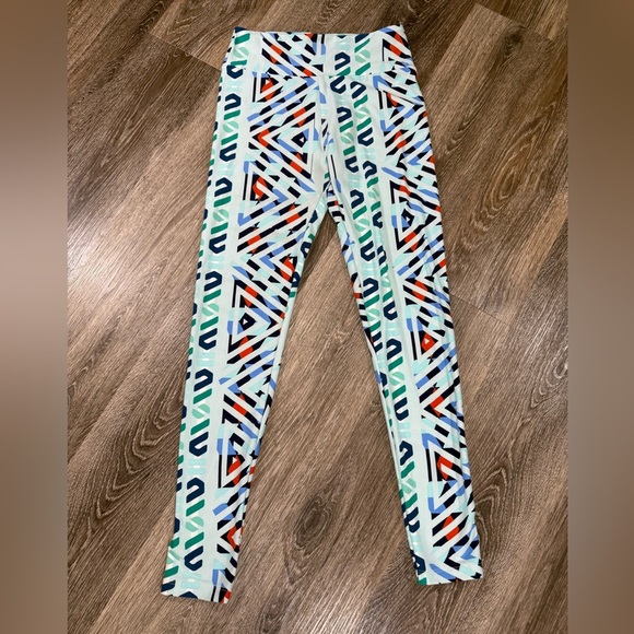 NWOT Lularoe Leggings Mint Green w/ Black Red Blue Geometric One Size Fits All - Picture 1 of 3